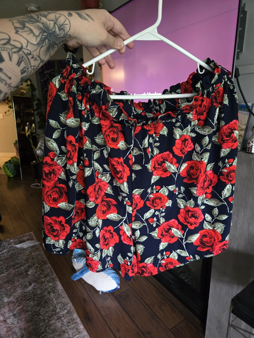 Navy Blue Shorts With Rose Detail